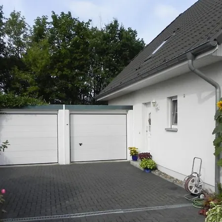 Haus-am-see-pratzschwitz Holiday home